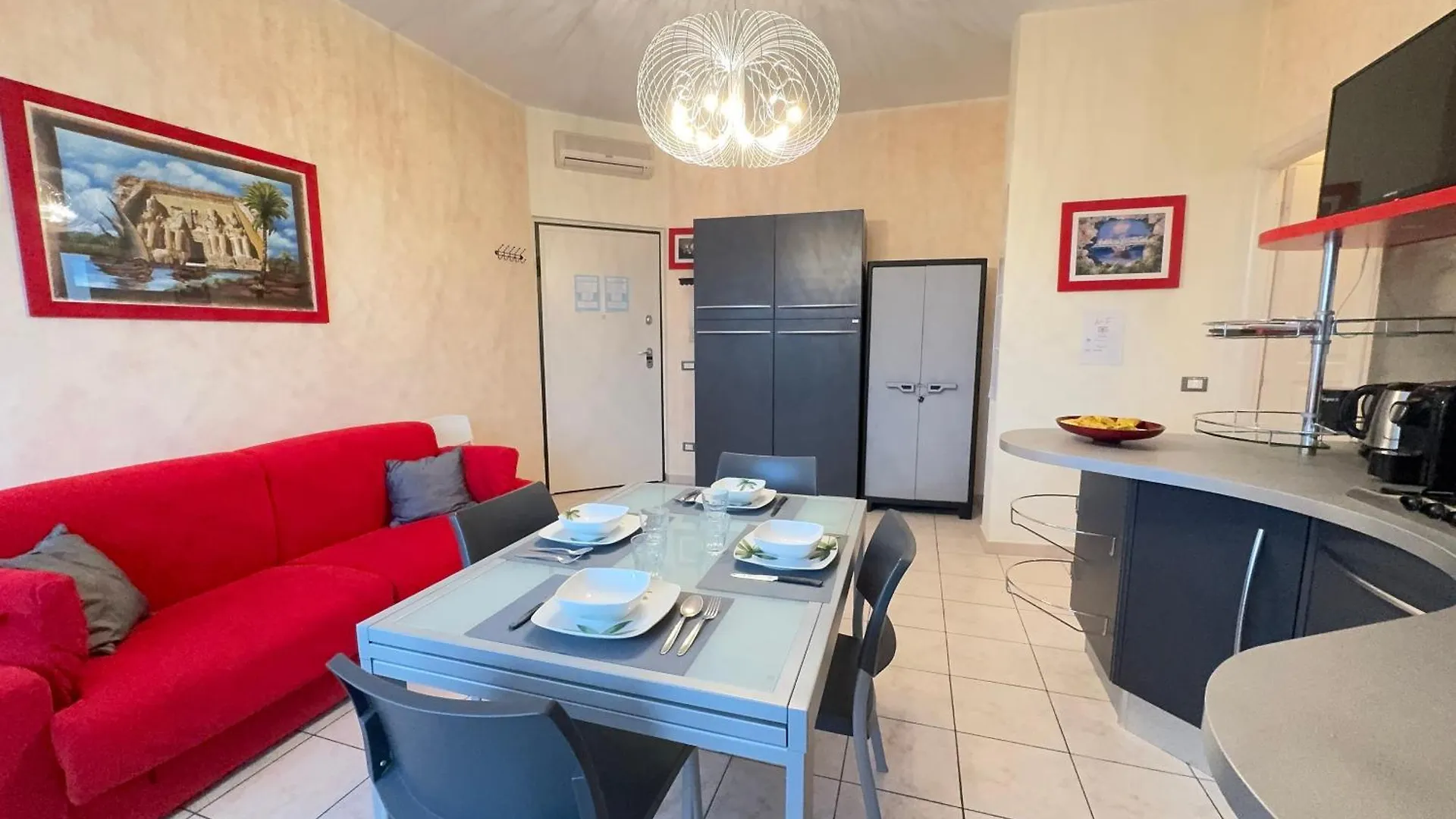 Private Garage, 300M From Sea In Alassio Centre